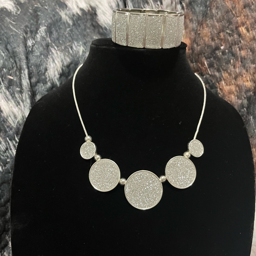Shimmering rhinestone necklace with matching bracelet! NWOT